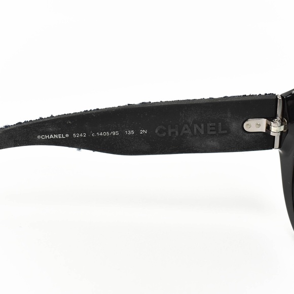 CHANEL: Black/Navy Blue, Tweed & CC Sunglasses de - Picture 7 of 8